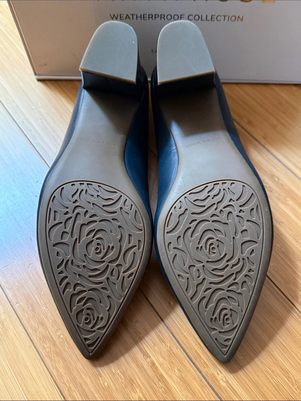 NIB NWT Taryn Rose “Midnight” Leather Pointed Block Heel Pumps